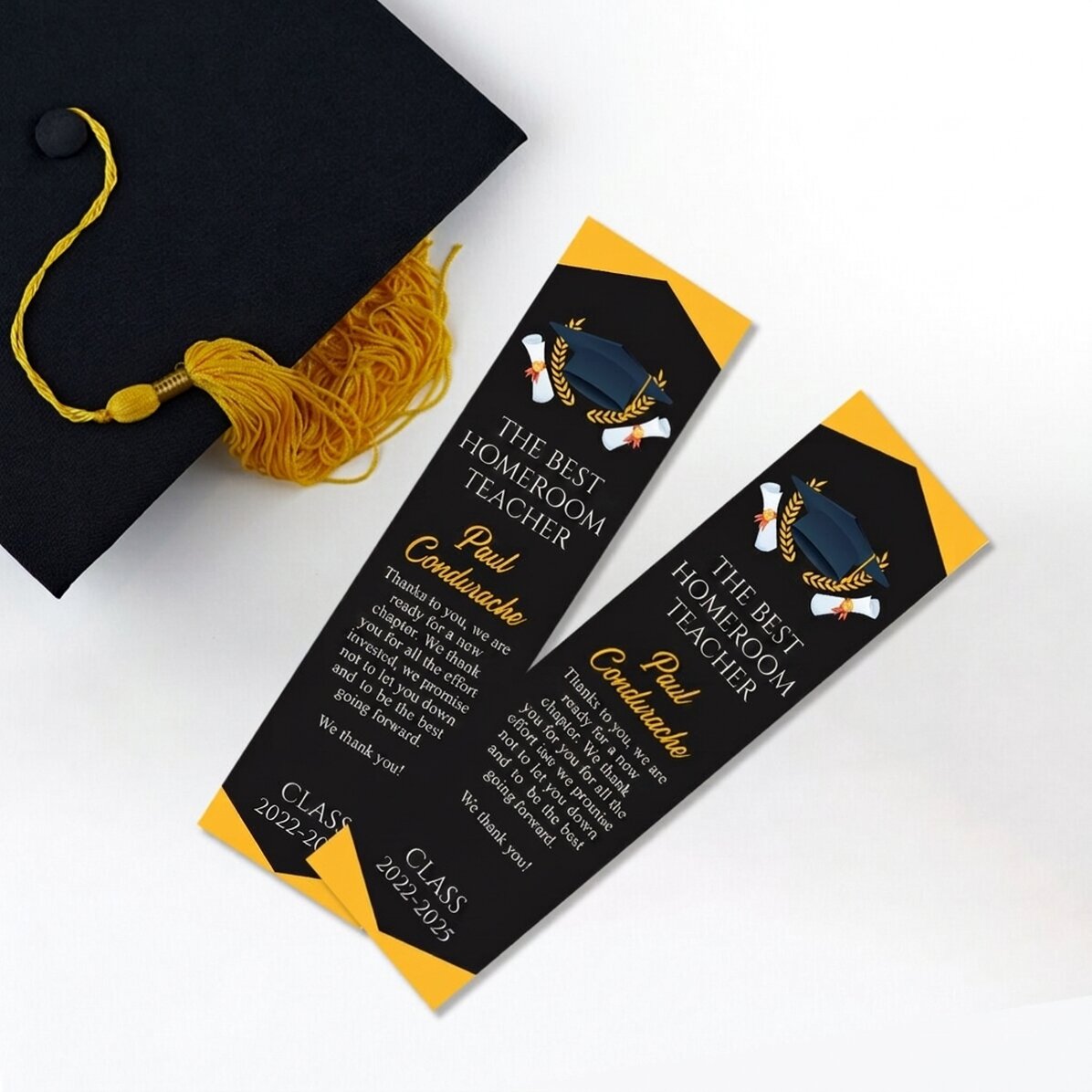 Marcapáginas personalizado con un mensaje de graduación