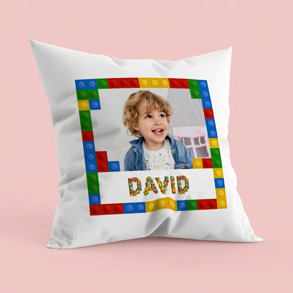 Cojín personalizado con una foto y un nombre - Lego