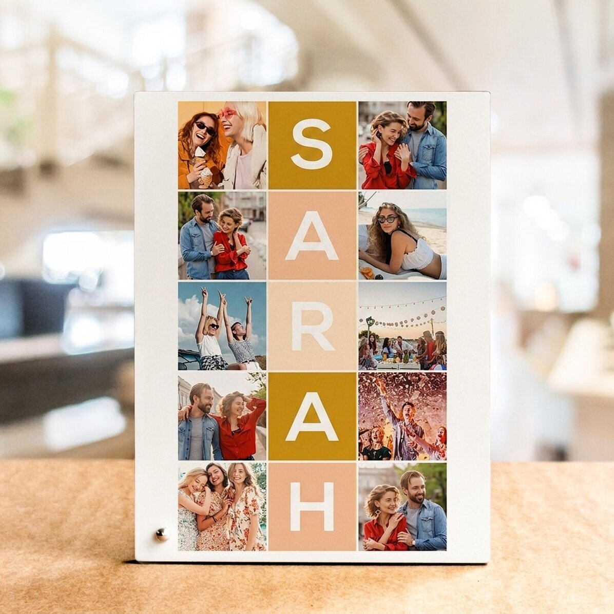 Marco de fotos de escritorio personalizado con 10 fotos y un nombre de 5 letras en vertical