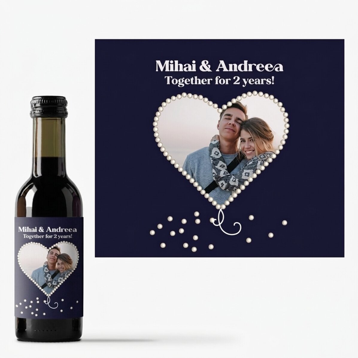 Mini botella de vino personalizada con una foto en forma de corazón con acabado perlado