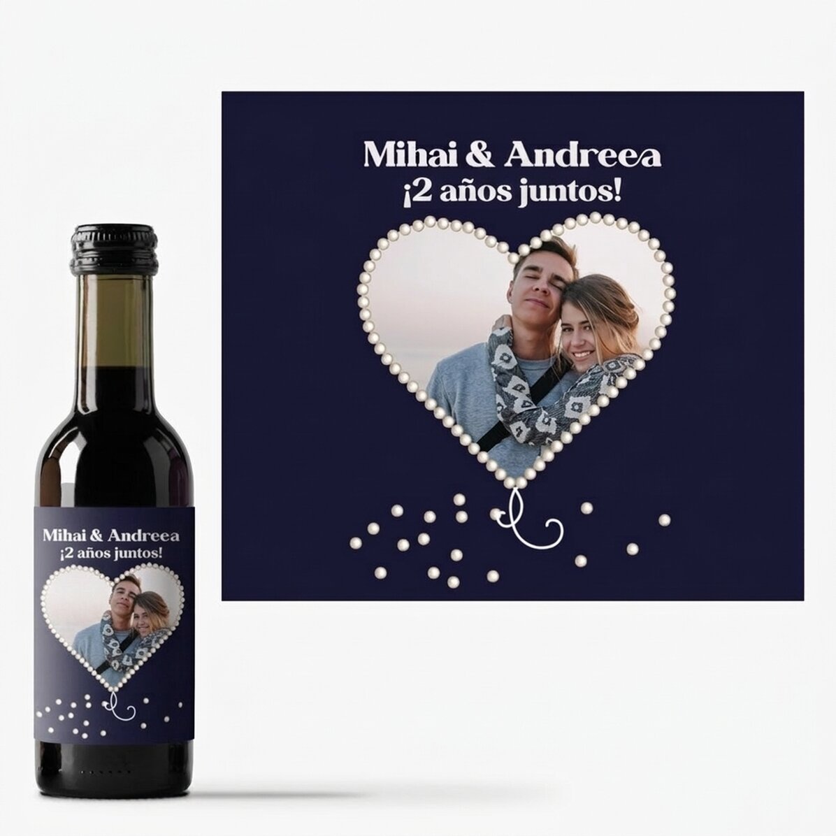 Mini botella de vino personalizada con una foto en forma de corazón con acabado perlado