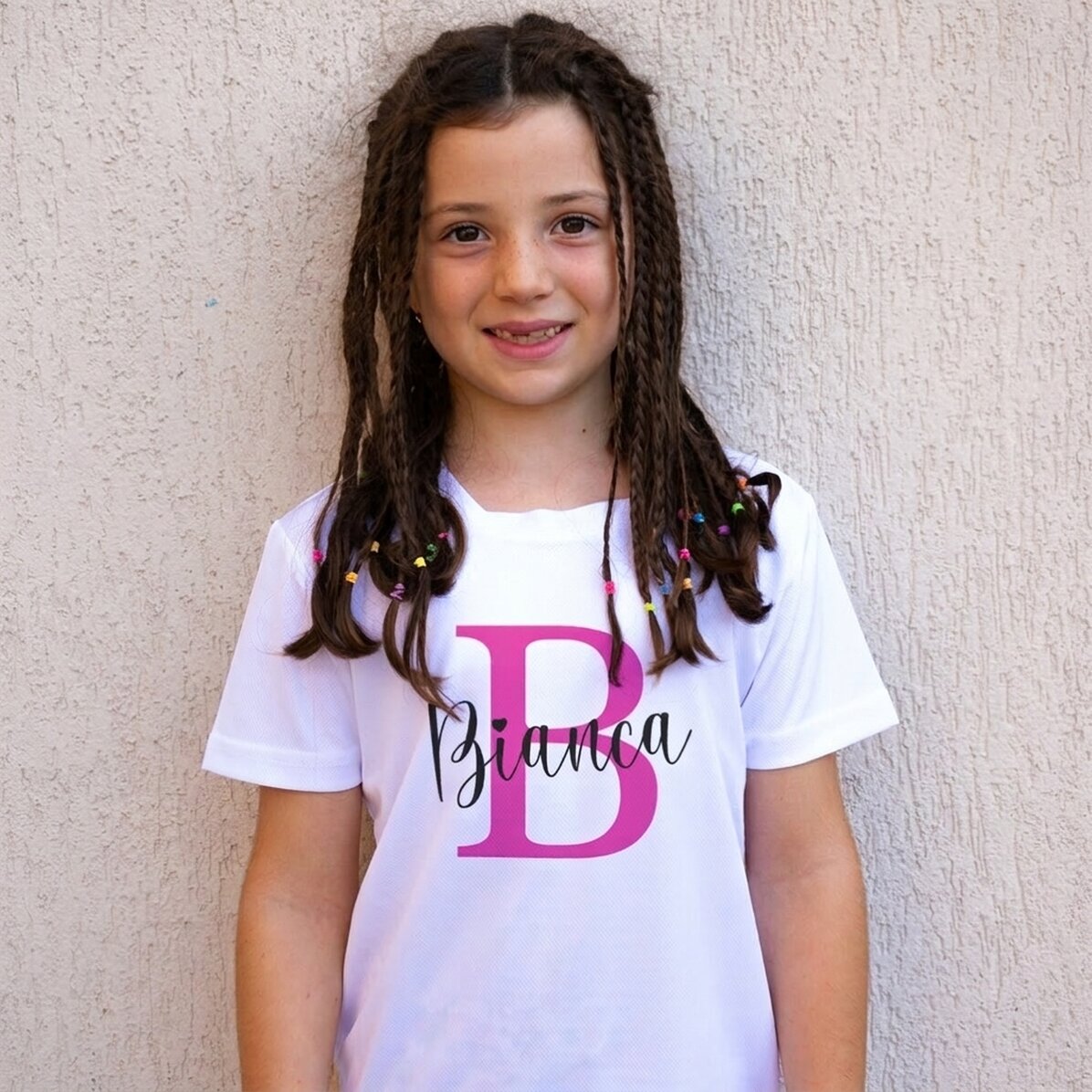 Camiseta deportiva para niños personalizada con la inicial y el nombre