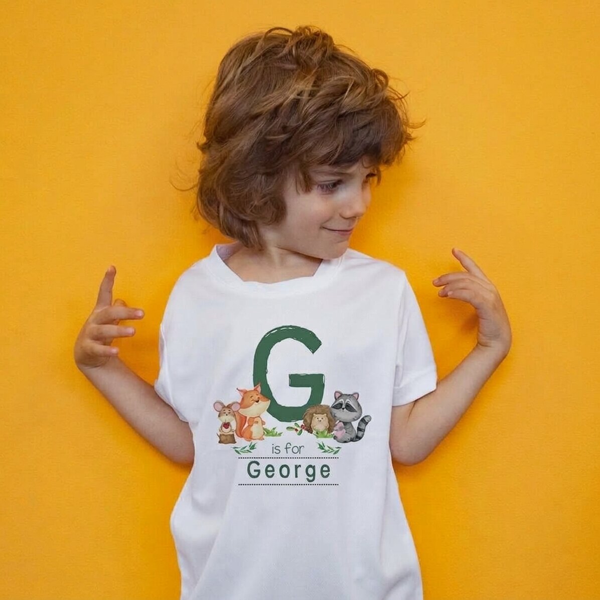 Camiseta deportiva para niños personalizada con la inicial y el nombre - Animalute