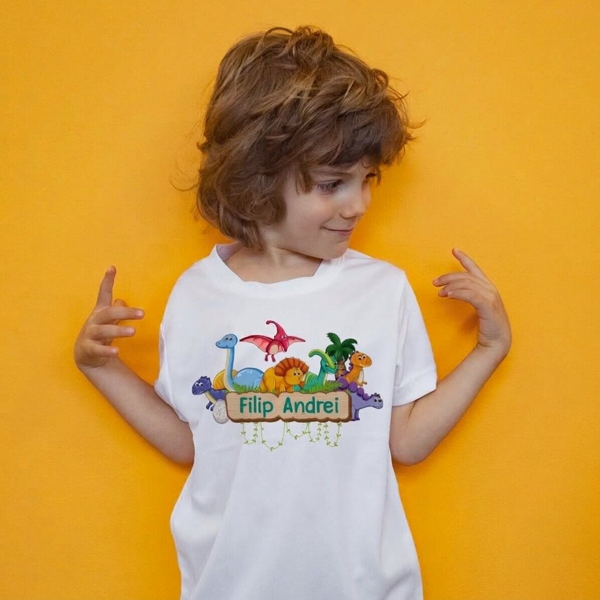Camiseta deportiva para niños personalizada con nombre - Dino