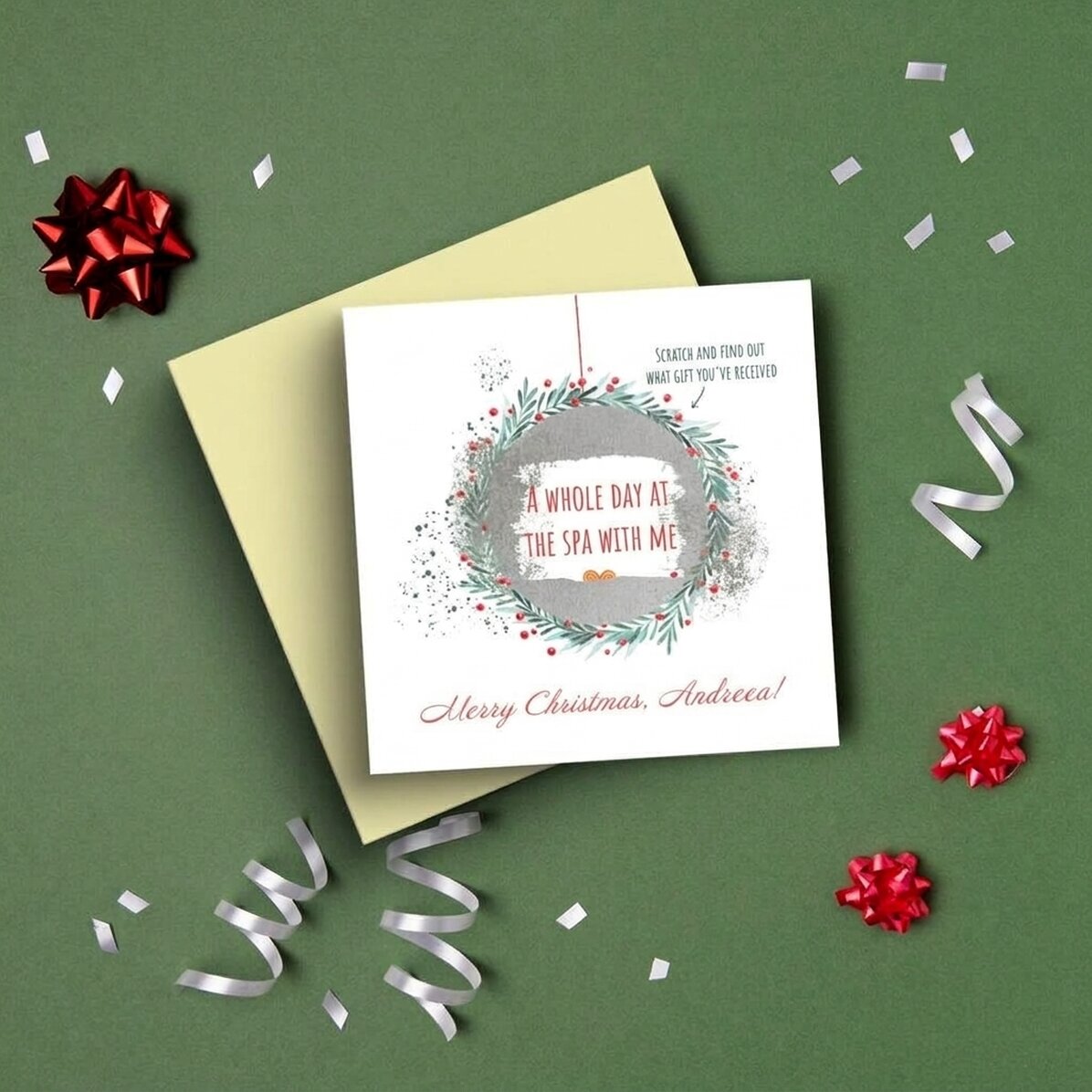 Tarjeta rasca y gana personalizada con un mensaje sorpresa de Navidad