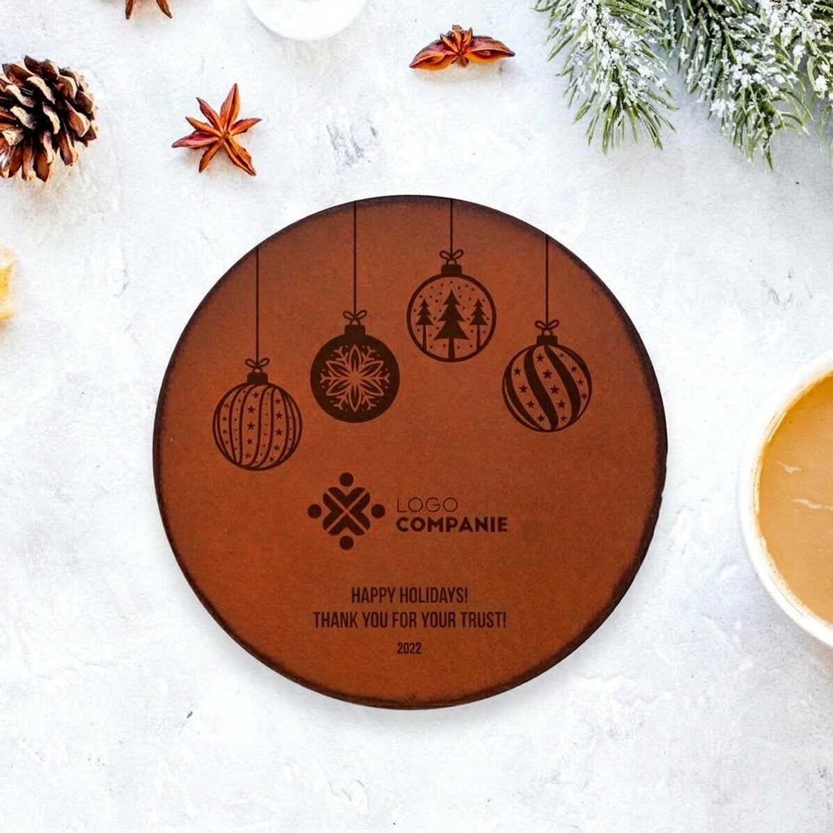 Portavasos de piel personalizado con logotipo y mensaje - Bola de Navidad