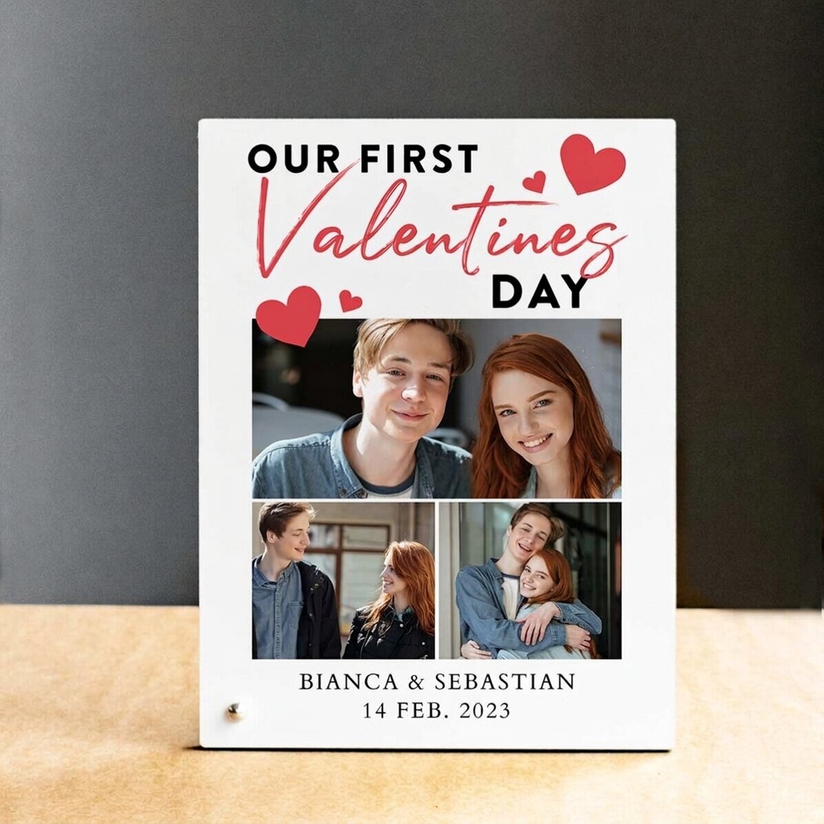 Marco de fotos de escritorio personalizado con 3 fotos y un mensaje: «Te quiero»