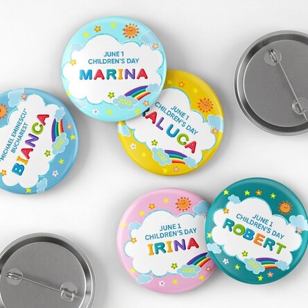 Insignia personalizada con un mensaje para el Día del Niño