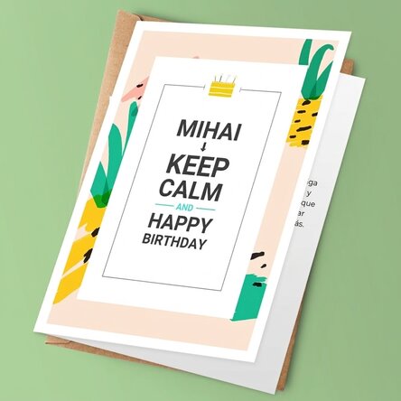 Tarjeta de felicitación personalizada con texto: «KEEP CALM and happy birthday»