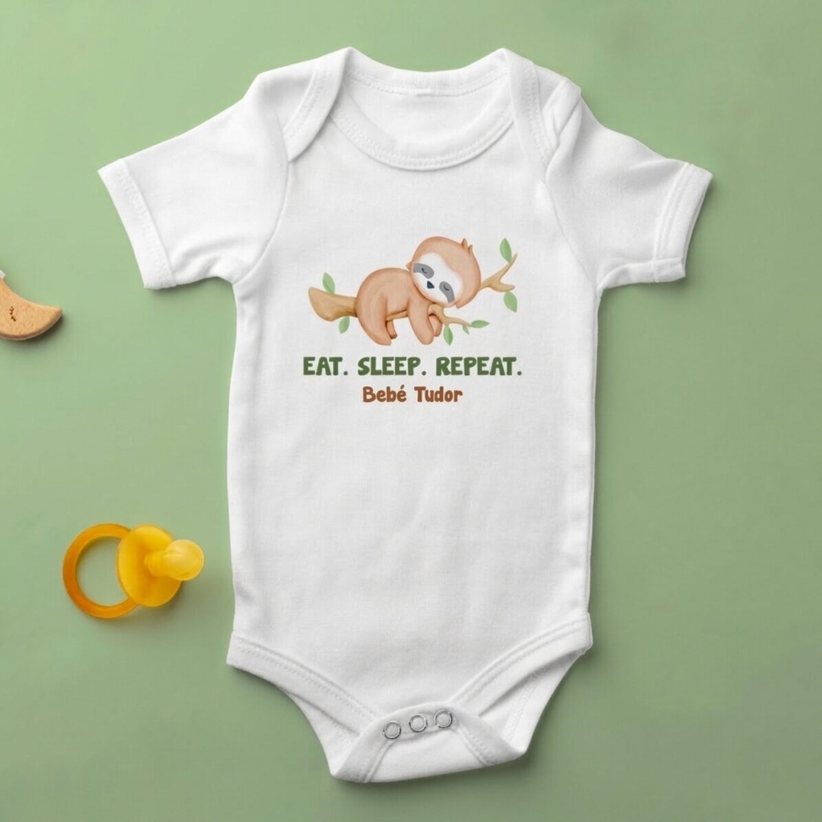 Body para niños personalizado con mensaje: «Eat. Sleep. Repeat»