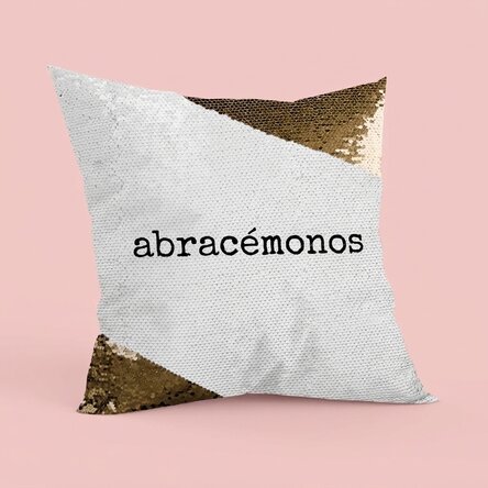 Cojín personalizado con texto - «Let's cuddle» con lentejuelas doradas