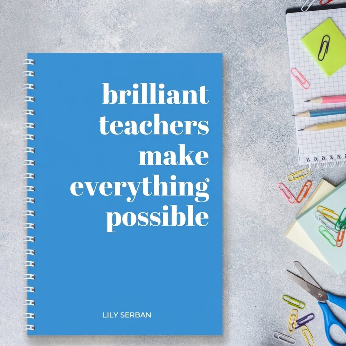 Cuaderno personalizado con texto: «Profesores brillantes»