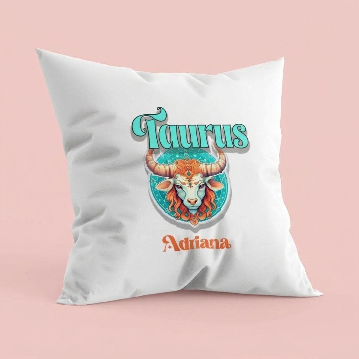 Cojín personalizado con nombre y signo del zodiaco: Tauro
