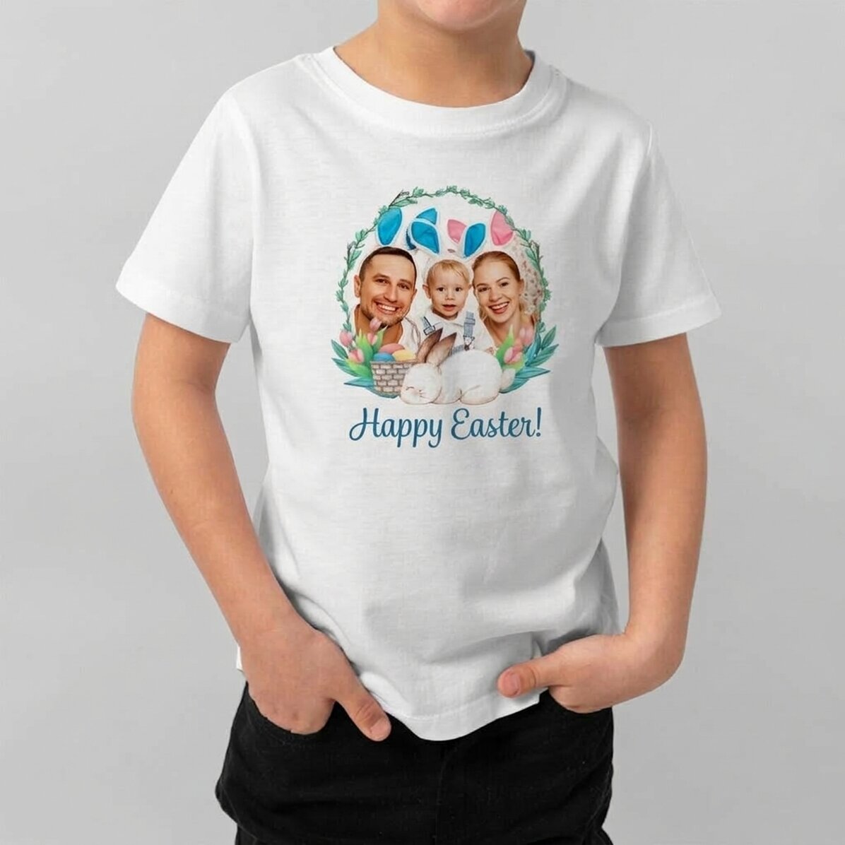 Camiseta de algodón para niños personalizada con una foto y un mensaje: «¡Feliz Pascua!».