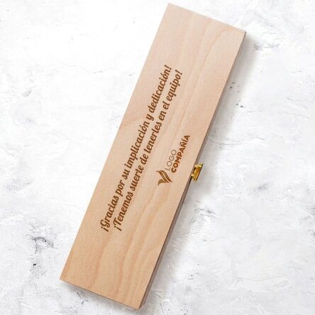 Caja de vino personalizada con mensaje y logotipo