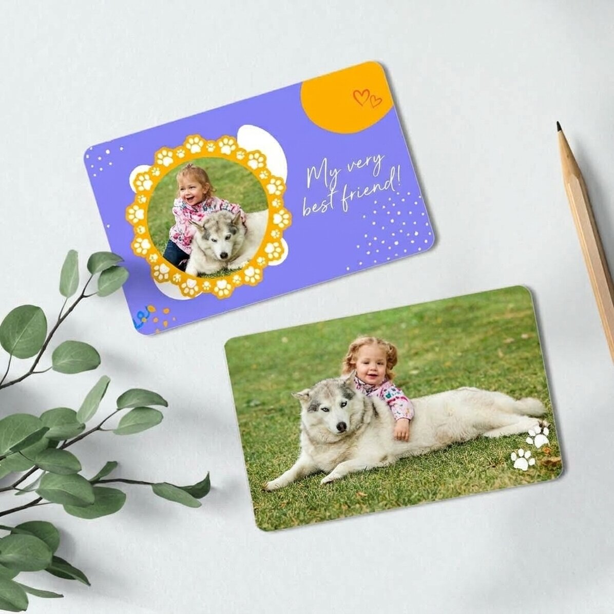 Tarjeta de aluminio personalizada por ambas caras con texto y dos fotos - El amigo peludo