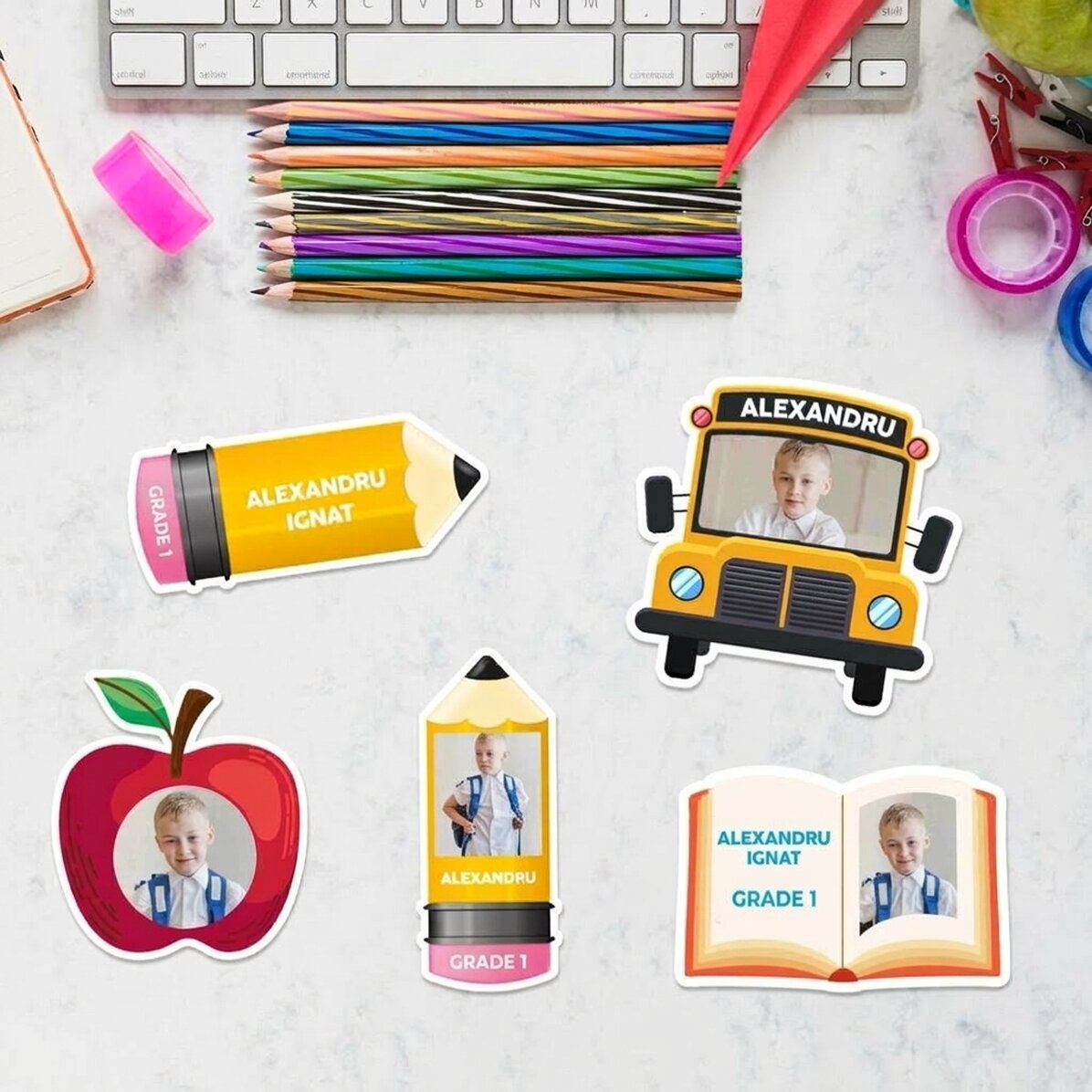 Lote de 7 pegatinas (etiquetas autoadhesivas) personalizadas para el colegio con 5 fotos y texto