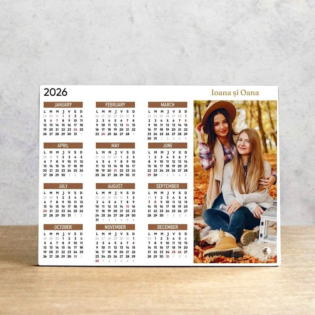 Marco de fotos de escritorio personalizado con una foto, un texto y un calendario