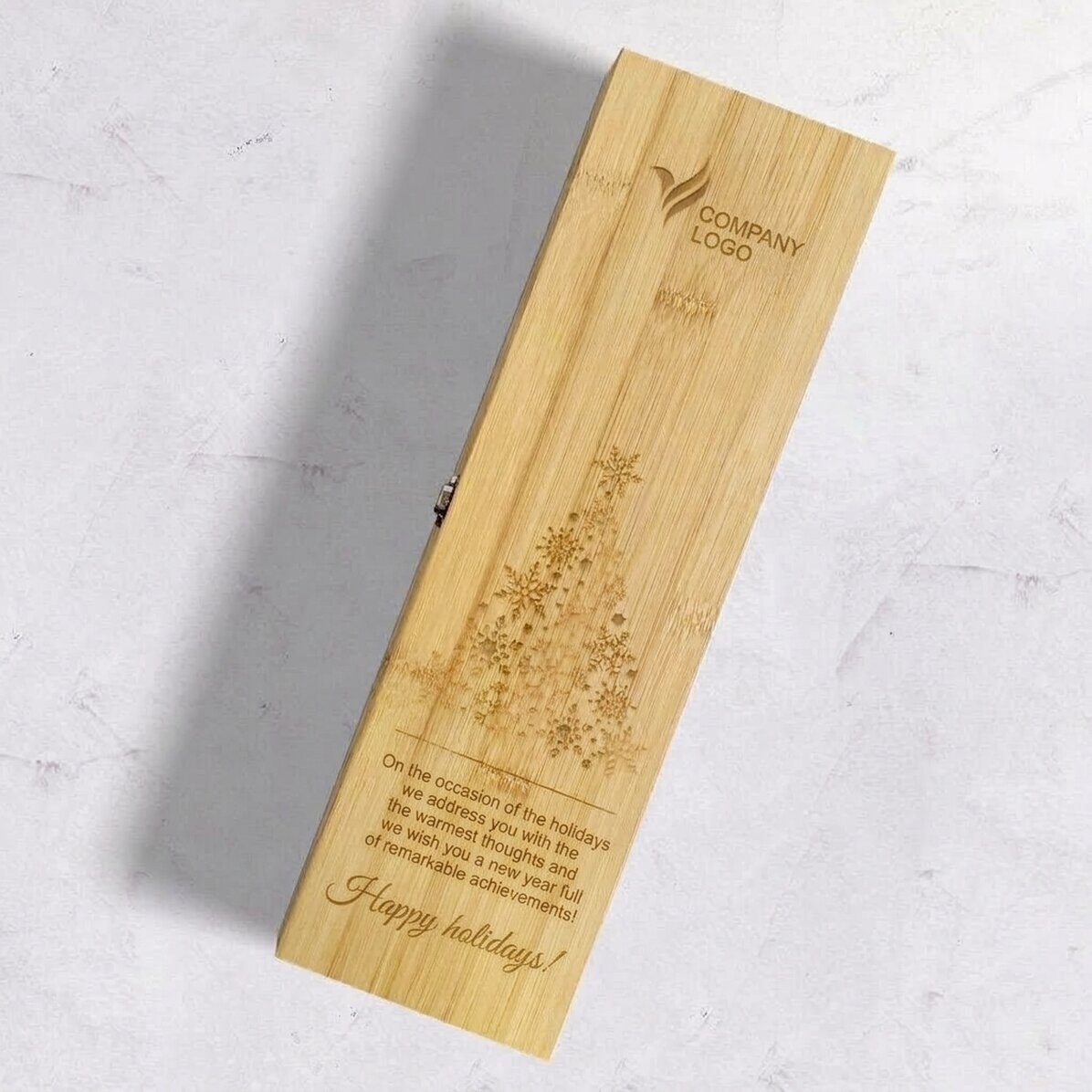 Caja de vino con accesorios, personalizada con logotipo y mensaje: ¡Felices fiestas!