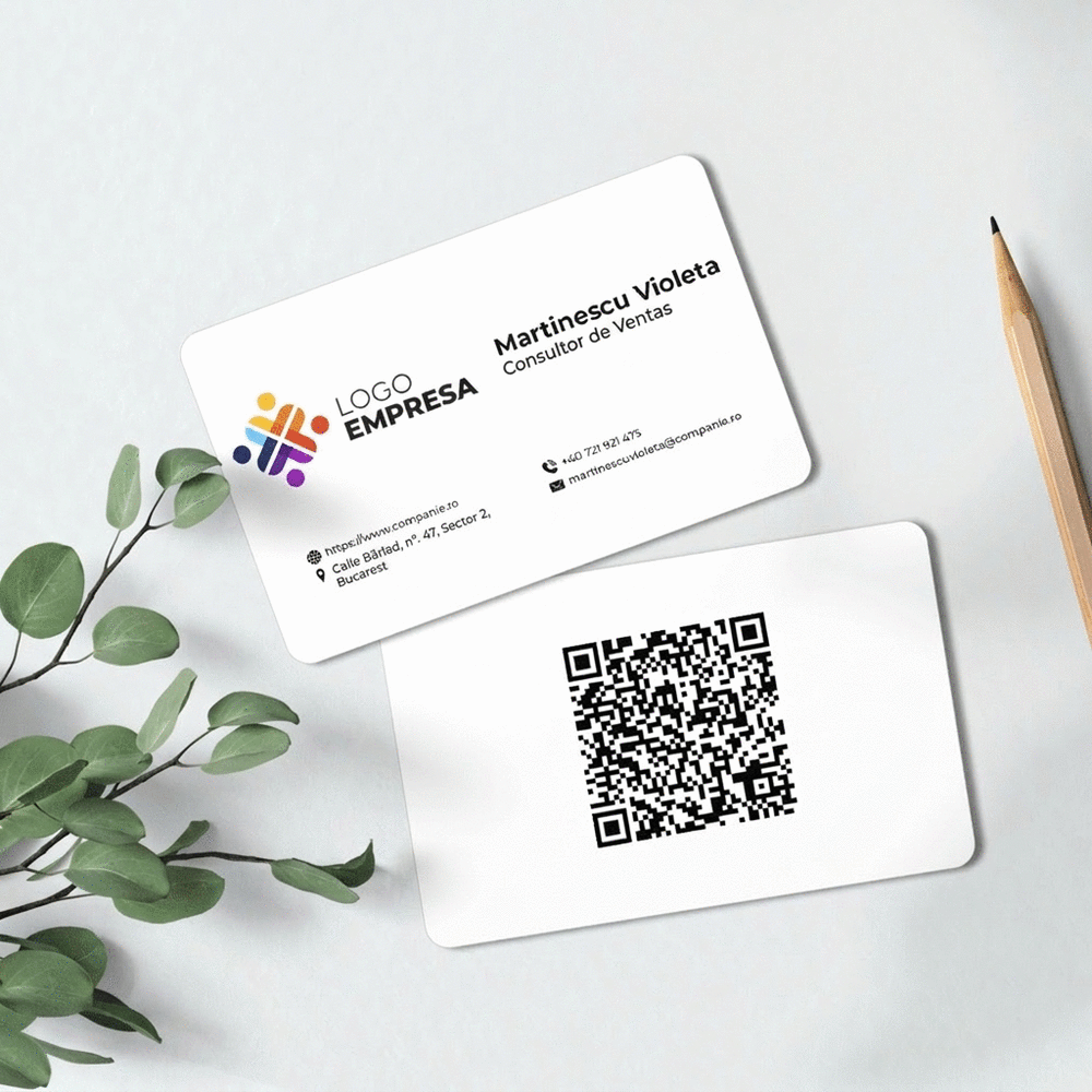 Tarjeta de visita de aluminio personalizada a doble cara con código QR y datos de contacto