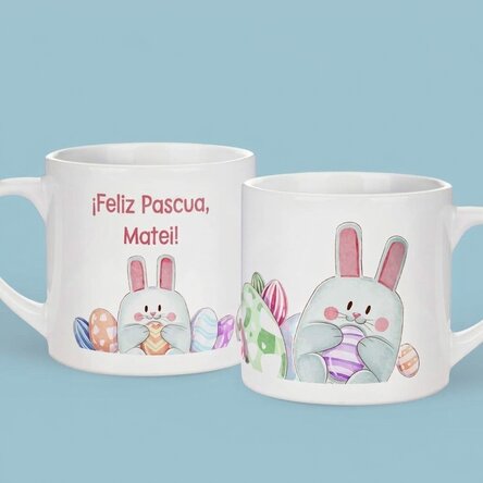 Taza personalizada para niños con el texto: «¡Feliz Pascua!»