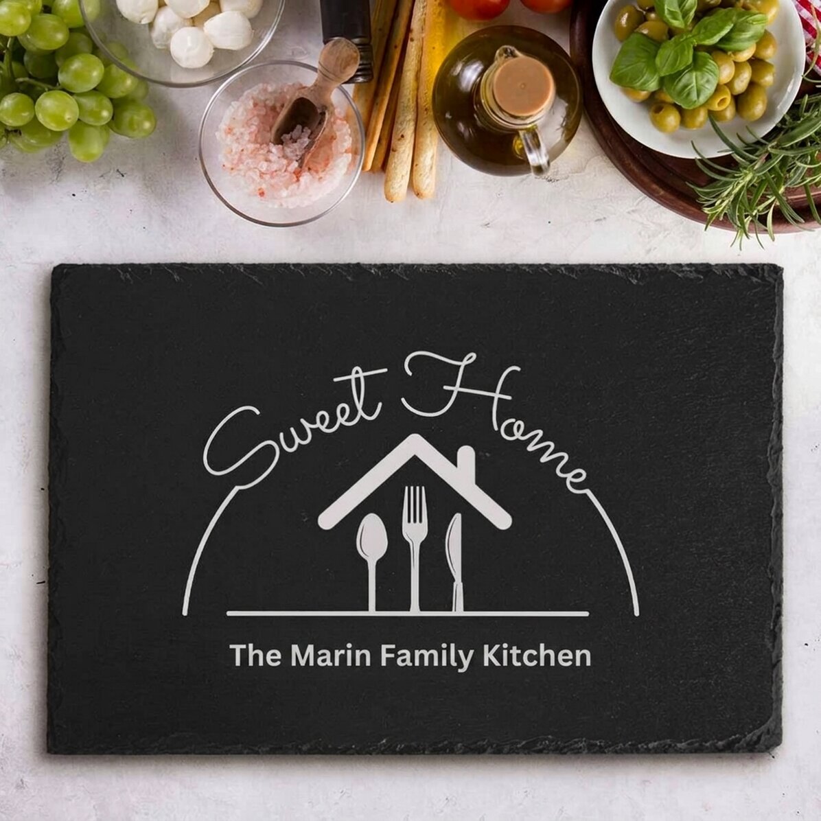Placa de pizarra grabada y personalizada con texto: «Sweet home»