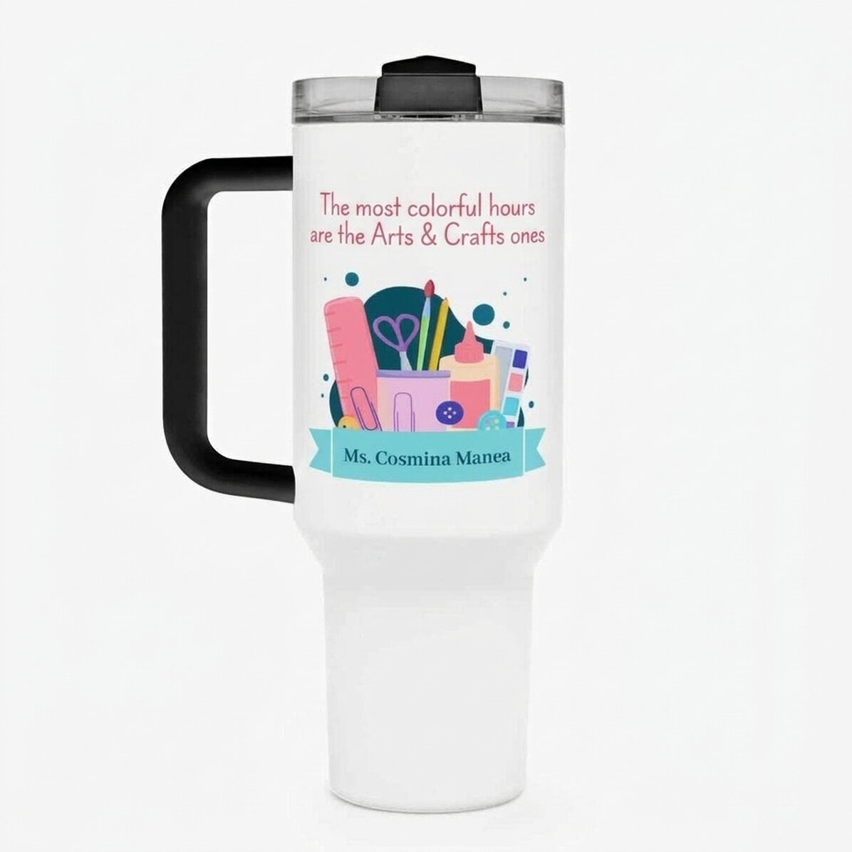 Taza termo con asa y pajita personalizada con un mensaje: «Profesora de Educación Artística»