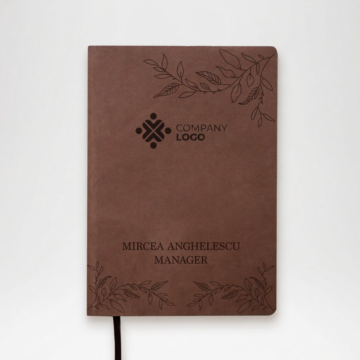Agenda de piel personalizada con el logotipo en el centro y un mensaje