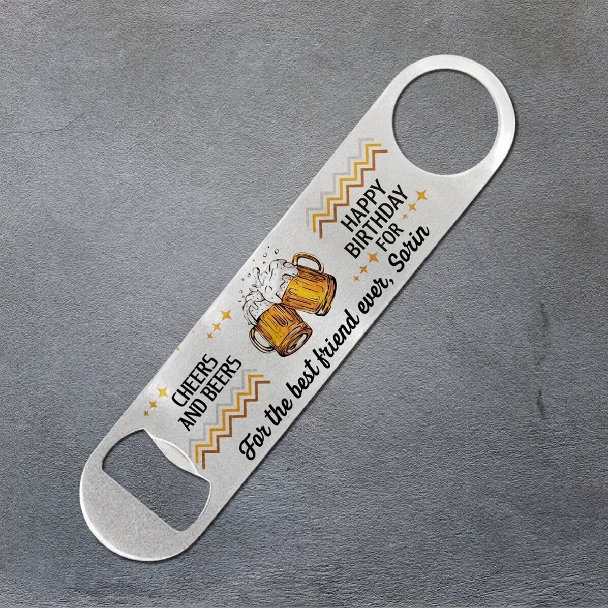 Abrecerras personalizado con mensaje - Cheers and beers