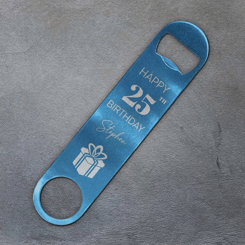 Abrecerdas personalizado con el texto «Happy Birthday»