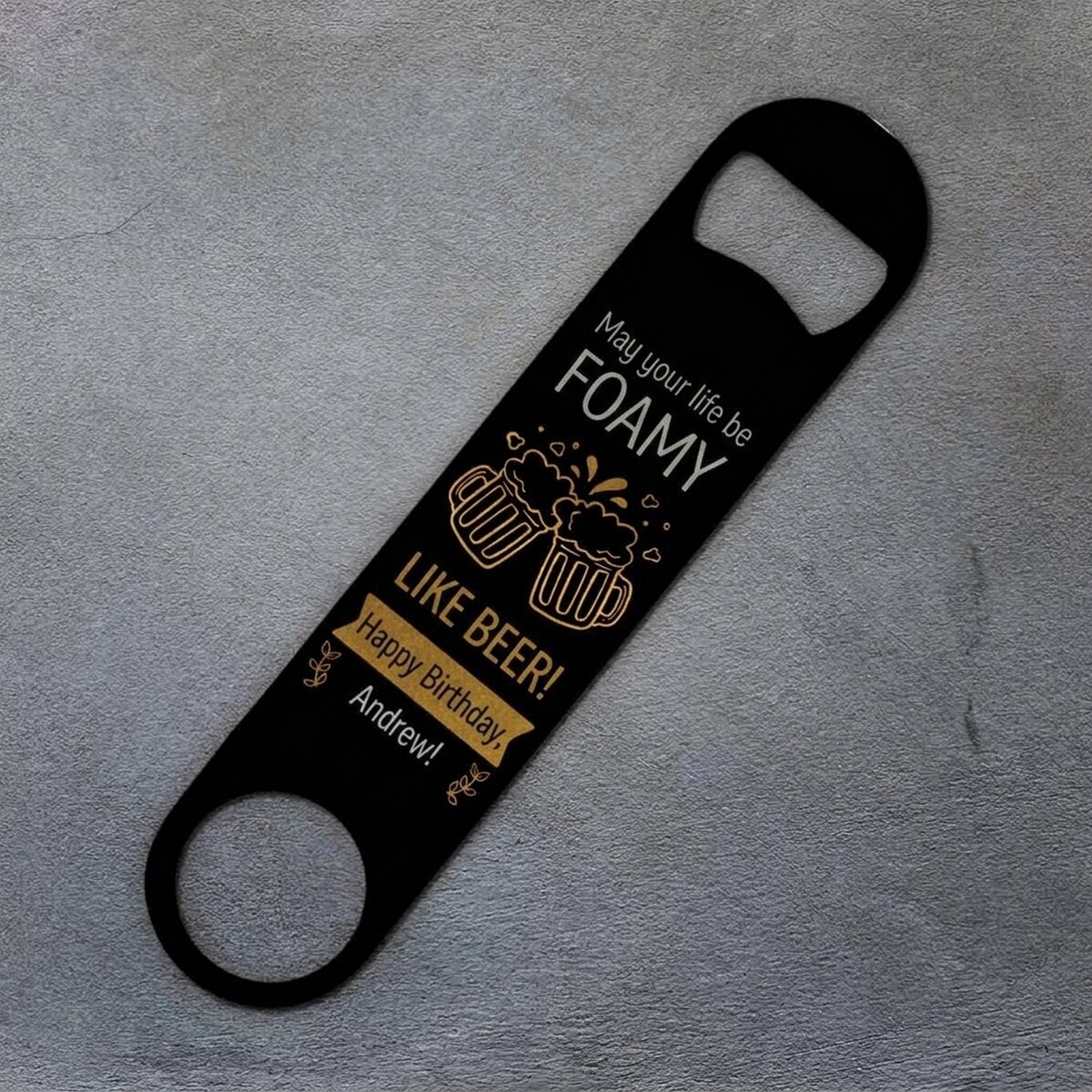 Abrebotellas personalizado con el texto: «¡Feliz cumpleaños!»