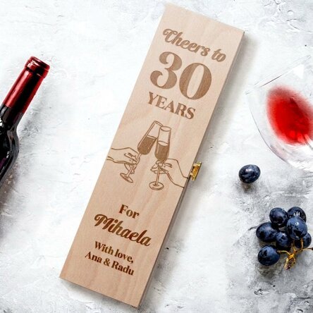 Personalised wine box with text - Cheers to