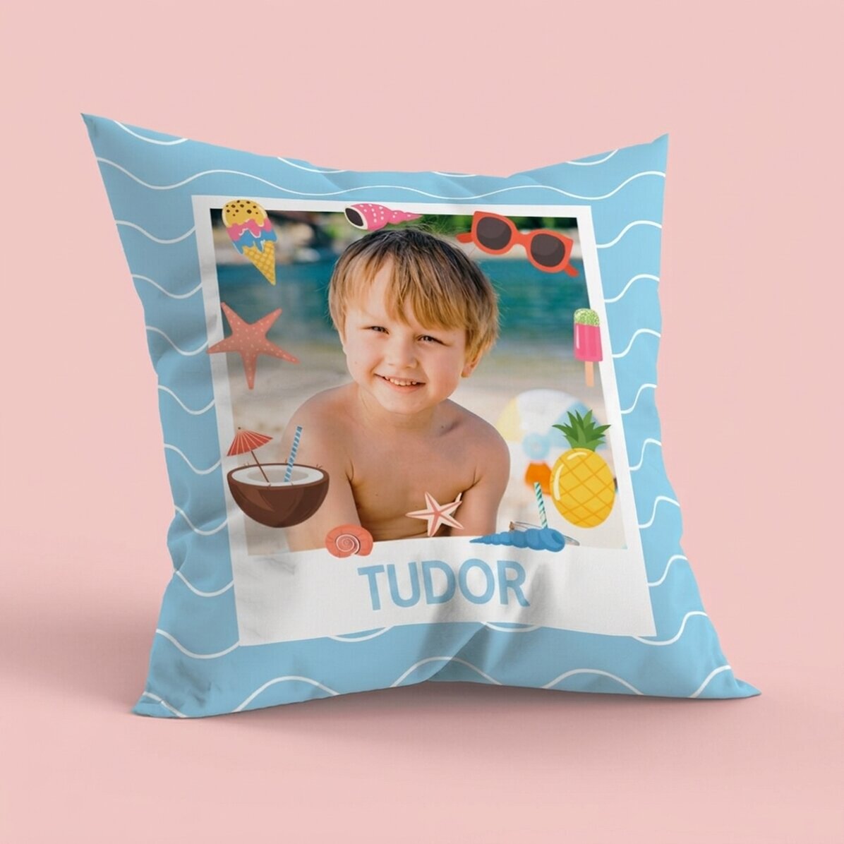 Cojín personalizado con una foto y un nombre - Summer