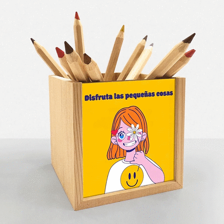 Portalápices personalizado con el texto «Happy»