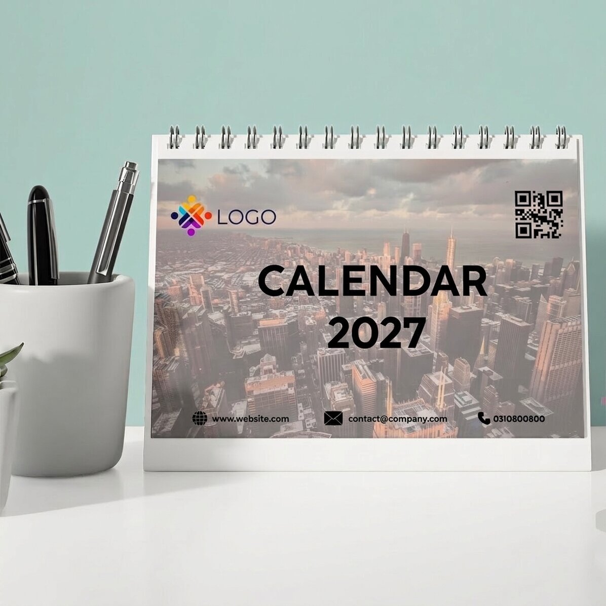 Calendario de escritorio personalizado con logotipo, fotos, texto y código QR