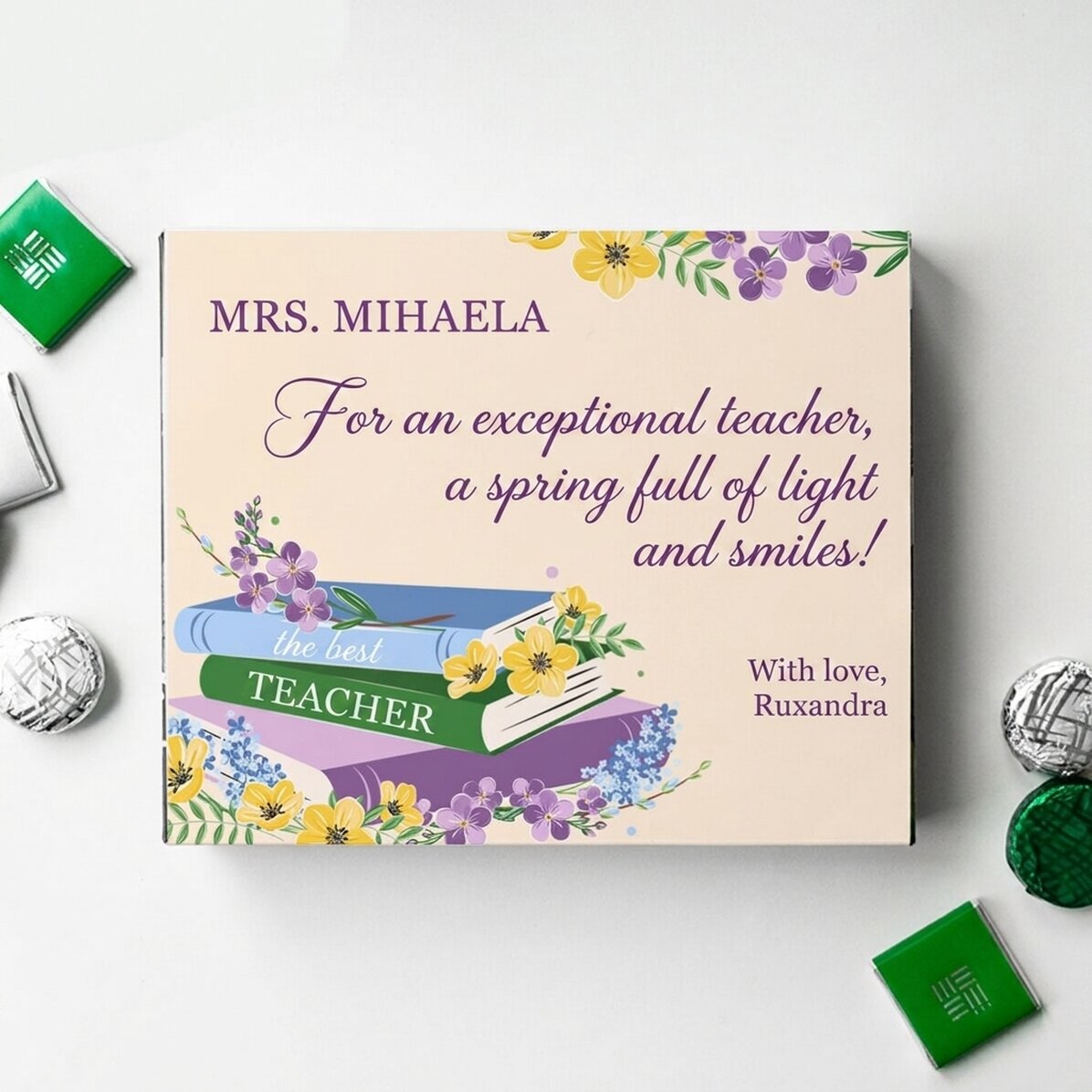 Caja de bombones personalizada con texto y nombre para profesoras