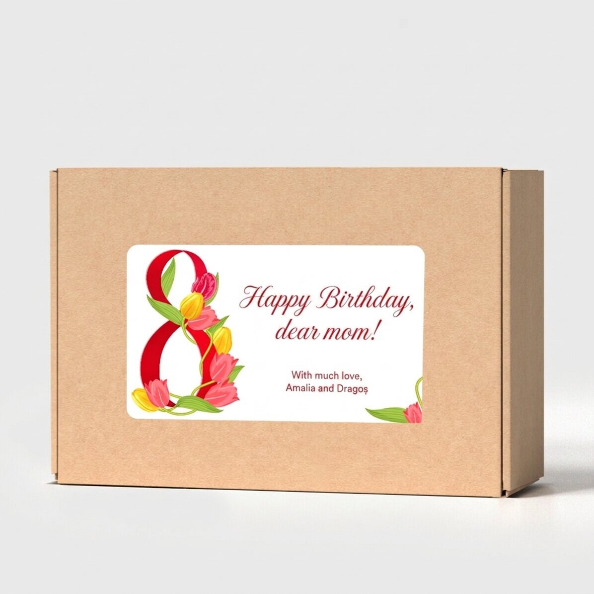Caja de cartón artesanal personalizada con una pegatina con un mensaje para el 8 de marzo