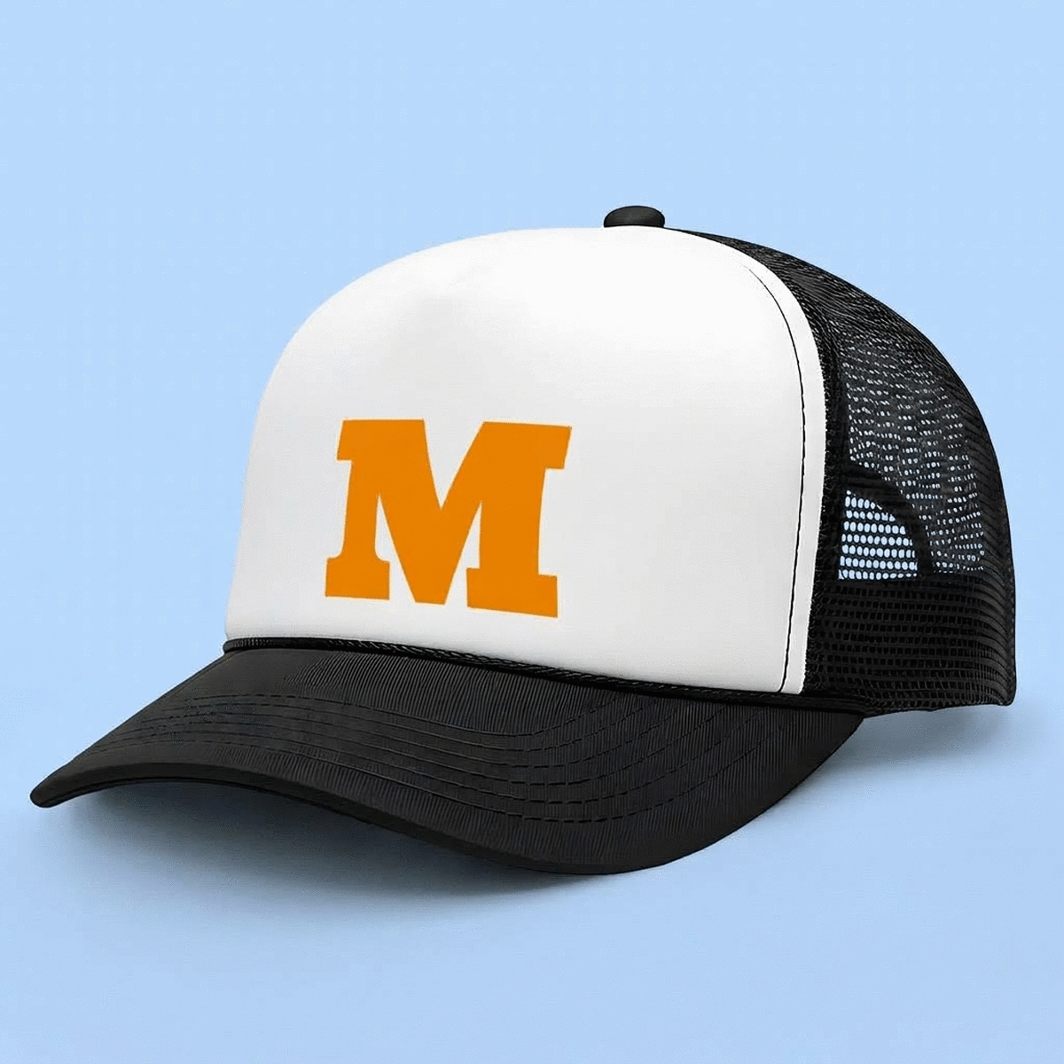 Gorra personalizada con una inicial