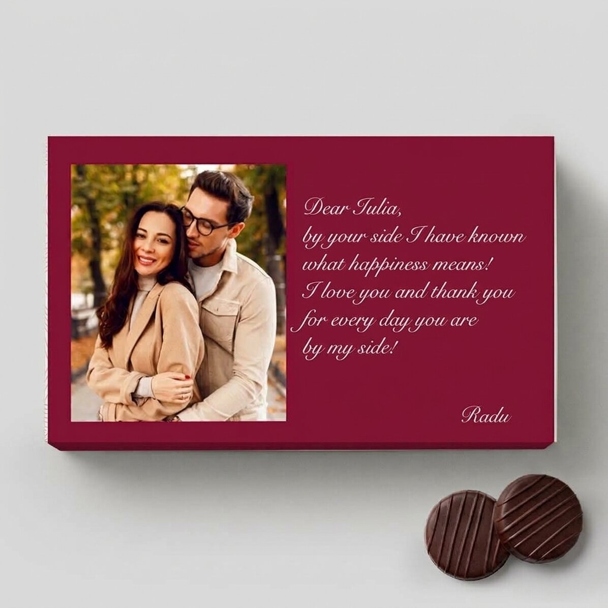 Caja de bombones rellenos de crema personalizada con una foto y un mensaje
