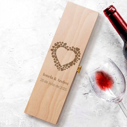Caja de vino personalizada - modelo con corazoncitos