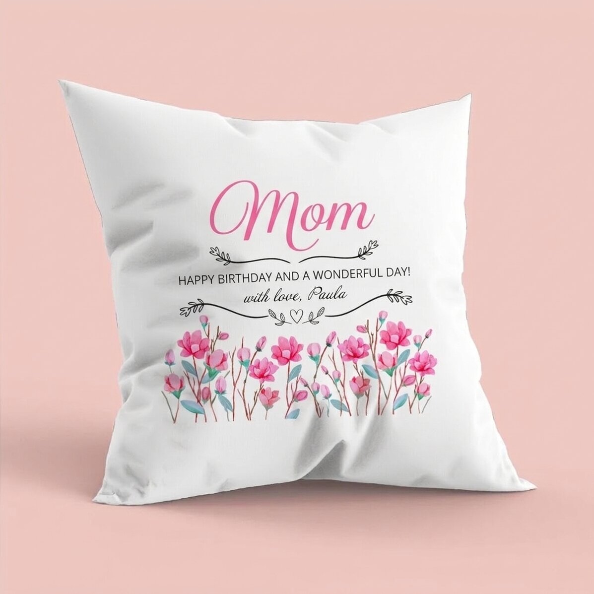 Cojín personalizado con texto: «Mamá»