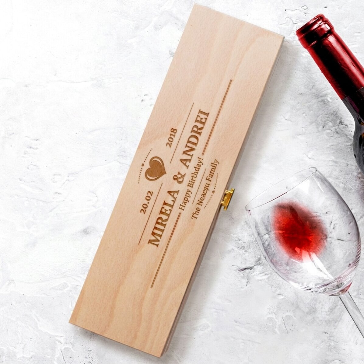 Caja de vino personalizada con texto y mensaje - Love