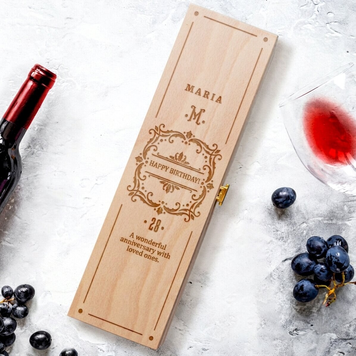 Caja de vino personalizada con nombre y texto - Modelo elegante
