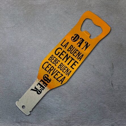 Abrecerras personalizado - La gente buena bebe buena cerveza