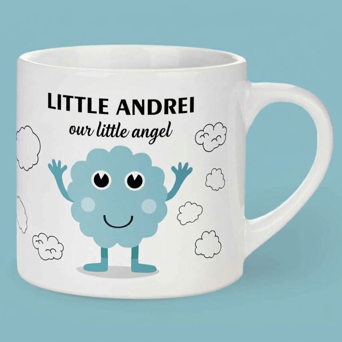 Taza personalizada para niños con texto: «La nubecita alegre»