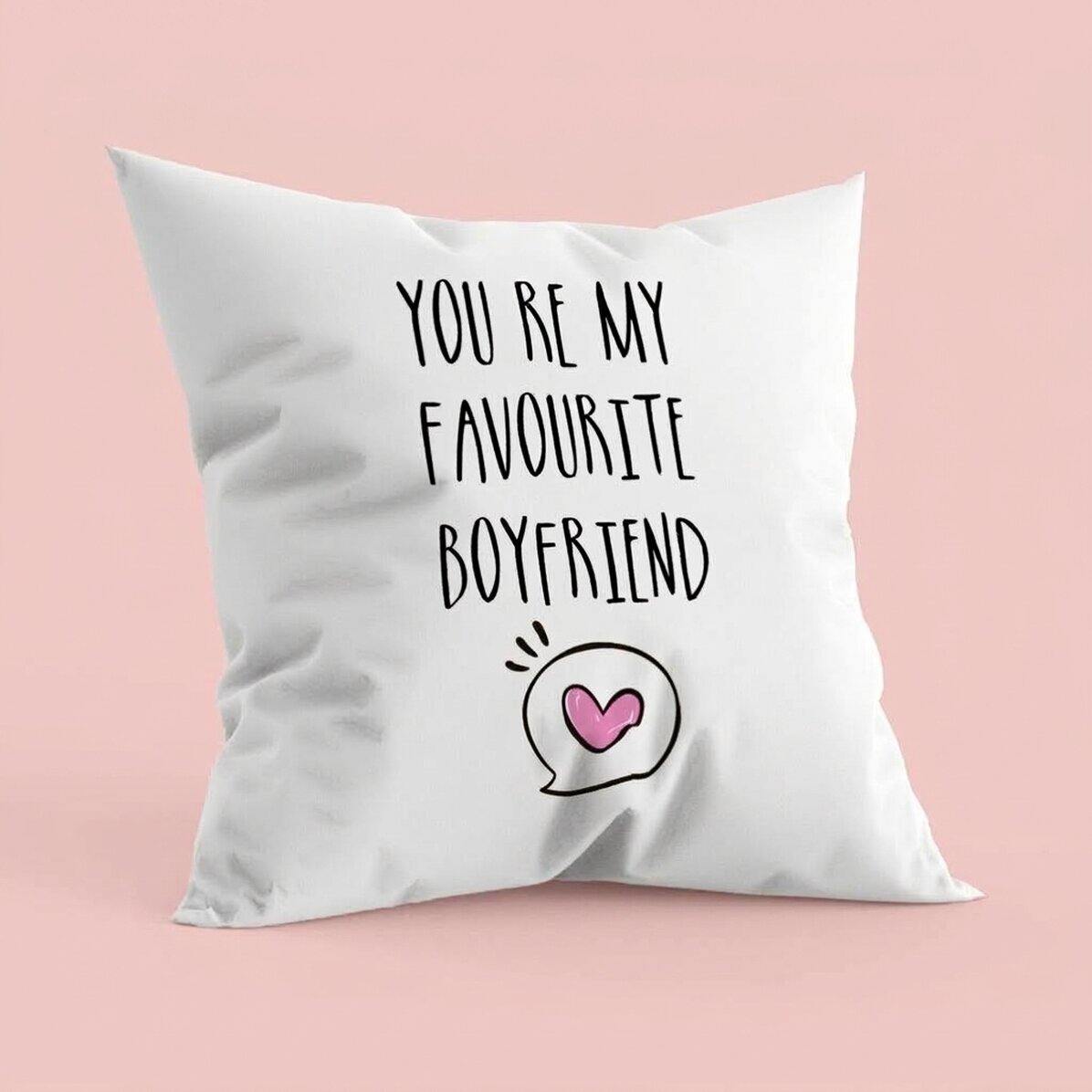 Cojín personalizado con texto: «Favourite boyfriend»