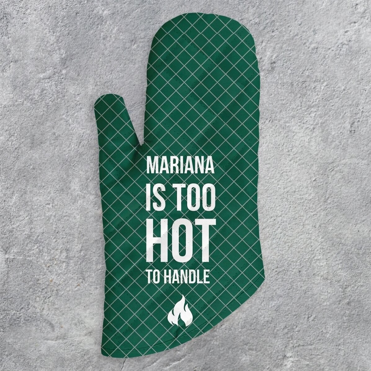 Manopla de cocina personalizada con texto: «Too hot»