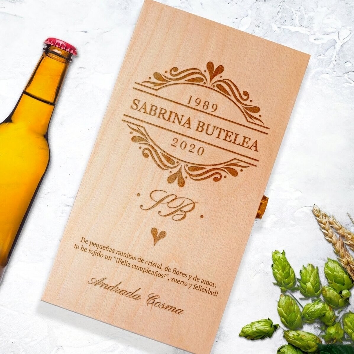 Caja de cerveza personalizada para tres botellas - Iniciales elegantes