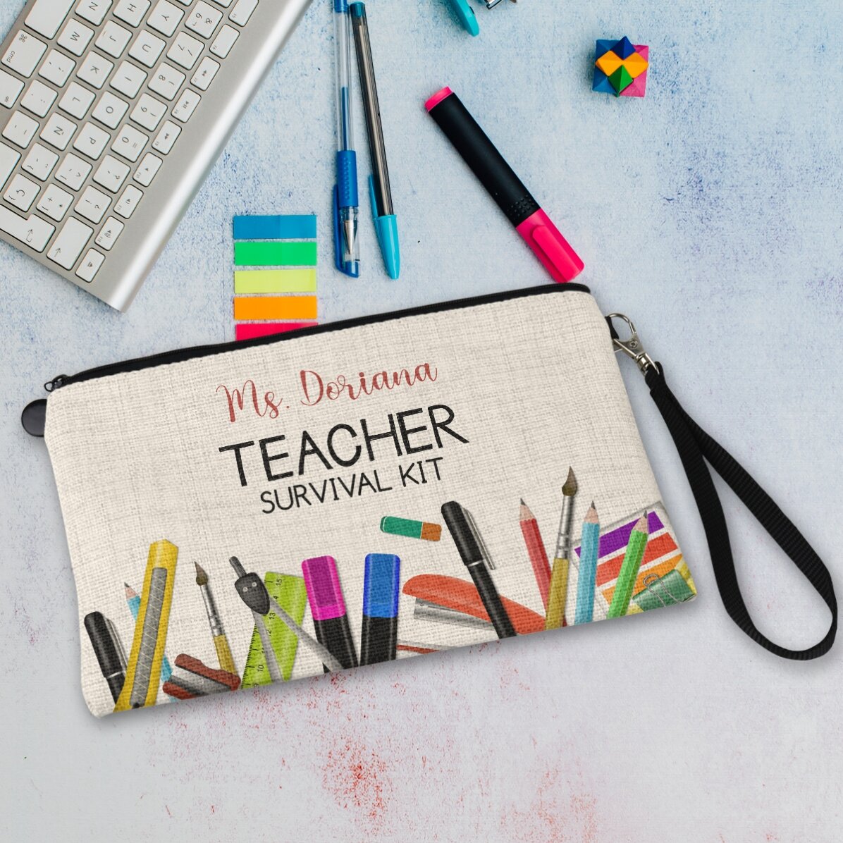 Kit para profesores personalizado con texto: «Survival kit»