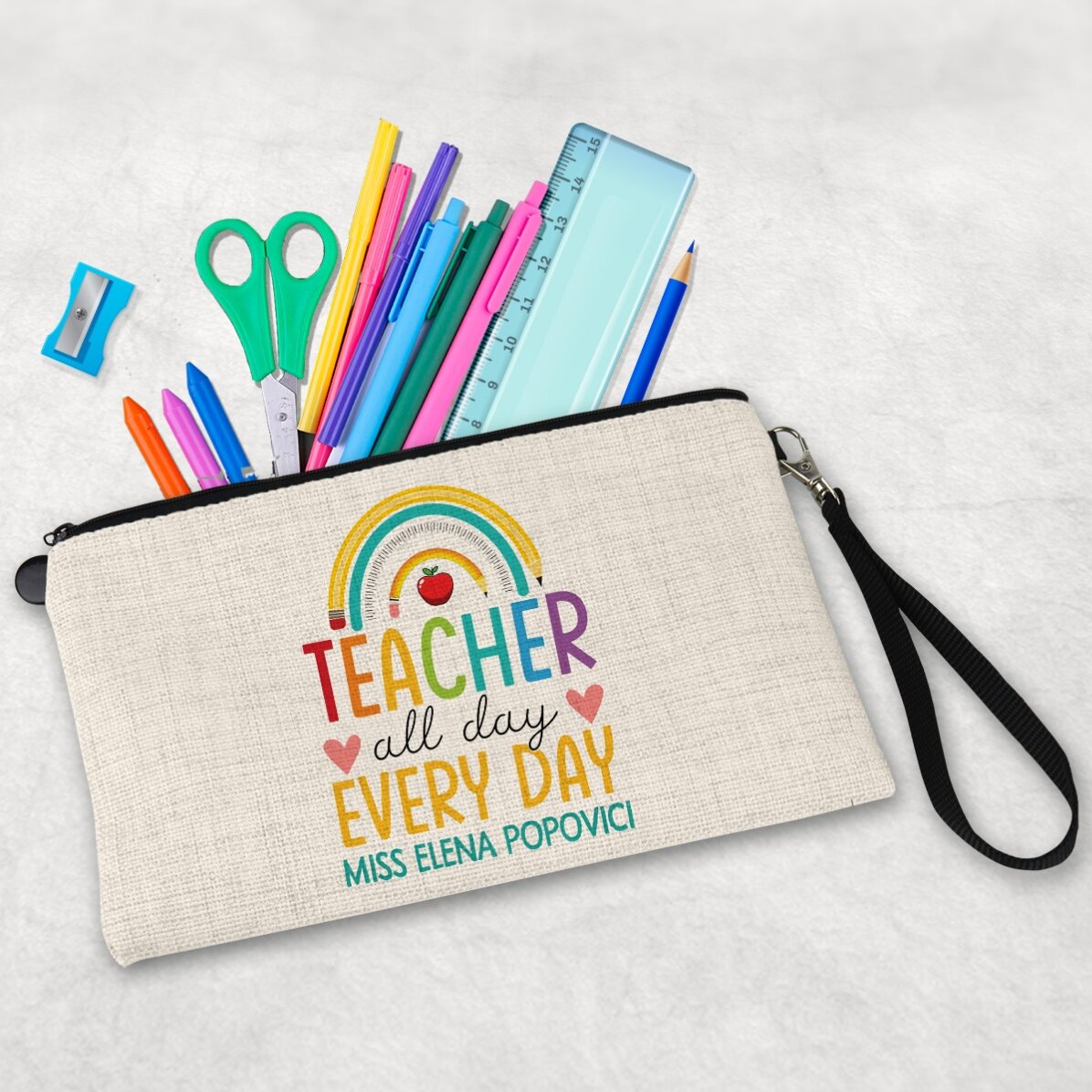 Kit para profesores personalizado con el texto «Teacher all day»
